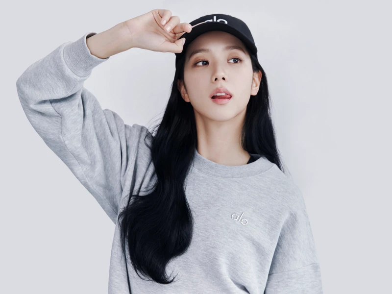 Jisoo代言的瑜伽服品牌Alo Yoga