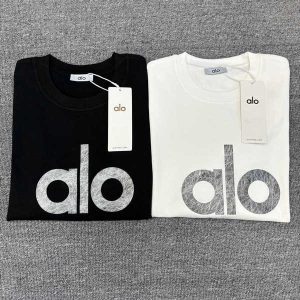 Alo 胸前爆裂線Logo大印花 寬鬆圓領 長袖T恤