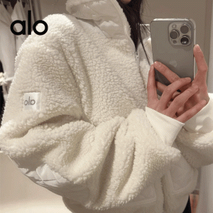 Jisoo同款 alo Yoga 秋冬款 羊羔毛短款保暖外套